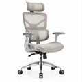 Ergonomischer Bürostuhl Hellgrau/Schwarz/Silber mit Kopfstütze und höhenverstellbaren Armlehnen, 66 x 66 x 118–128 cm